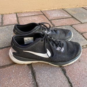NIKE RUNNING SHOES